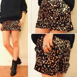 🚫Sold🚫Minkpink high waist leopard shorts small
