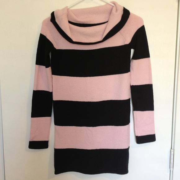 Charlotte Russe thin sweater-LIKE NEW