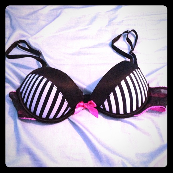 NWOT Victoria's Secret Sexy Little Things Push-up!