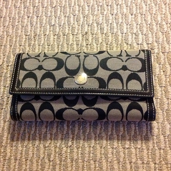 Authentic Coach Signature Wallet