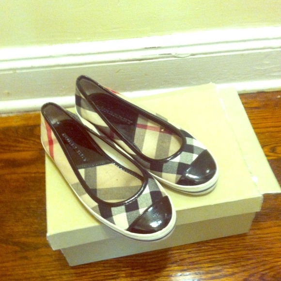 Authentic Burberry flats