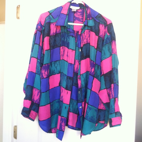 ***Sold in Bundle***Vintage colorful top