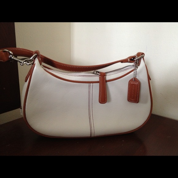 authentic coach purse.  Leather with leather trim. - Picture 1 of 3