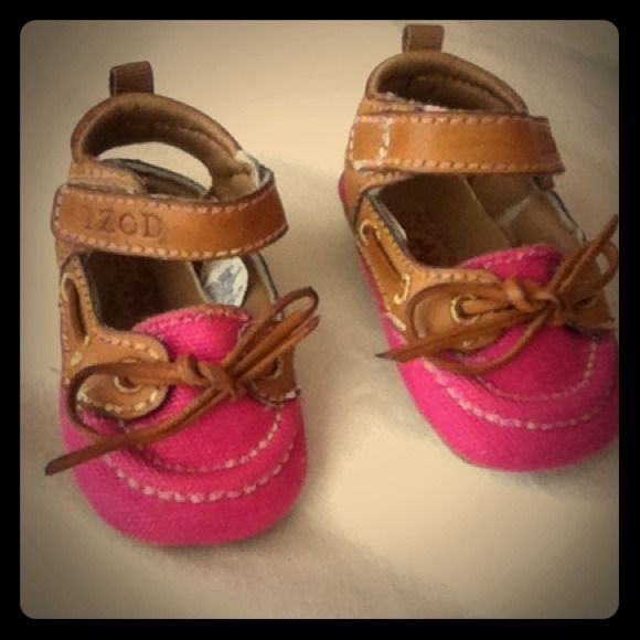 SOLD IN BUNDLE. NWOT izod crib shoes.