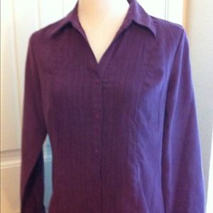⬇🔴REDUCED⬇🔴👚Plum microfiber blouse 👚