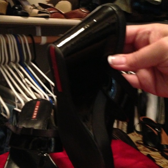 Cute patent leather Prada bow tie wedge - Picture 3 of 3