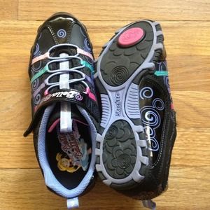 Sketchers Bella Ballerina girls shoes.