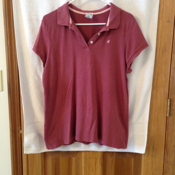 Women's mauve/maroon short sleeved polo