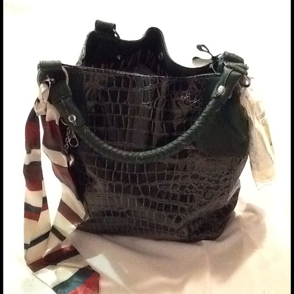 Green faux croc handbag - Reduced! - Picture 2 of 4