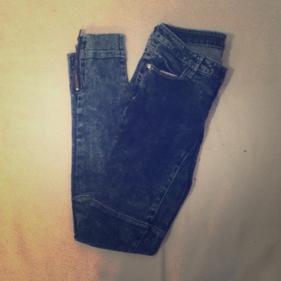 Denim - (Trade)Acid wash bandage jeans