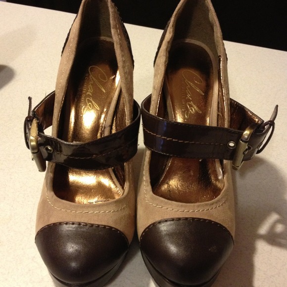 Clark's by Charles David shoesSOLDBUNDLR