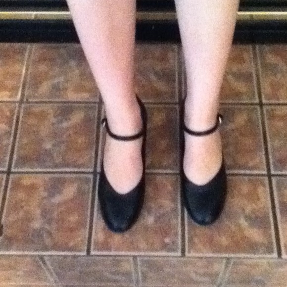 A pare or character shoes