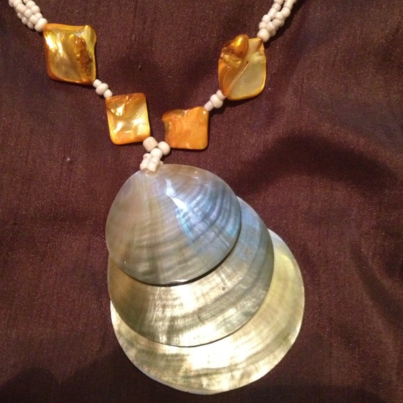 Handmade Shell Necklace - Picture 2 of 2