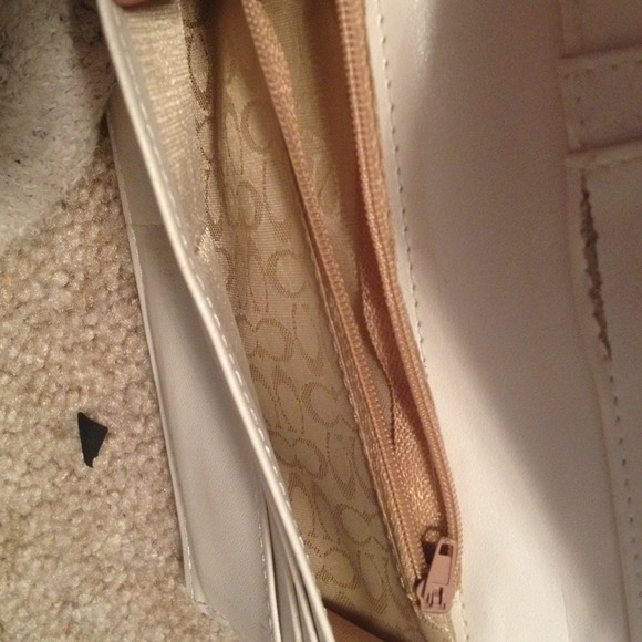 Coach Wallet (Price Negotiable) - Picture 4 of 4