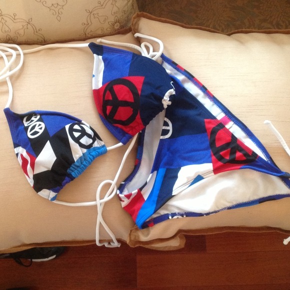 OP 2 pc bathing suit.  NWOT   ***Reduced!
