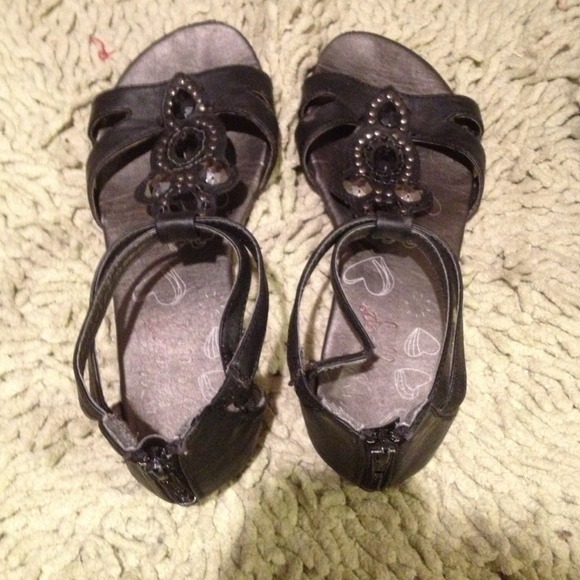 Black jewel sandals
