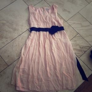 ♥Reduced♥ A PEA IN THE POD MATERNITY dress