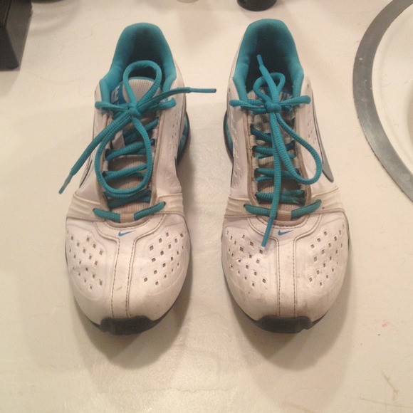 Shoes - Picture 2 of 3