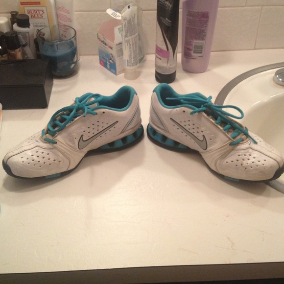 Shoes - Picture 3 of 3
