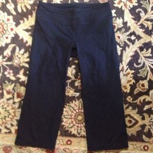 Gapbody Gap Yoga Workout Capris Size M
