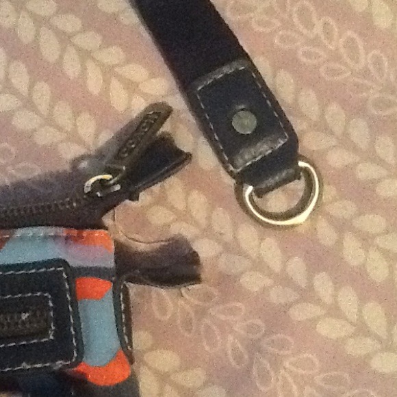 Coach purse - Picture 3 of 4
