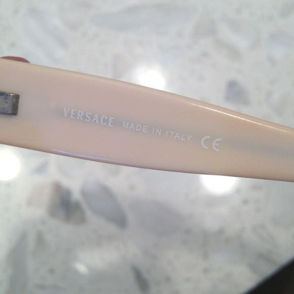 Versace glasses👓 - Picture 3 of 4