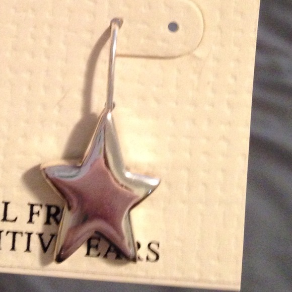 🚫SOLD🚫Star earrings - Picture 2 of 2