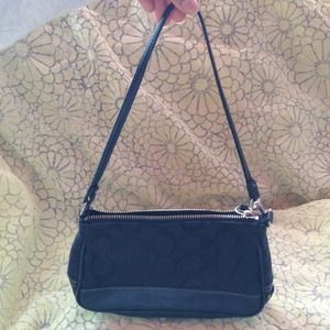 ⭕ Sold⭕ Authentic coach small purse