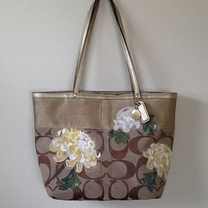 Coach flower tote AUTHENTIC