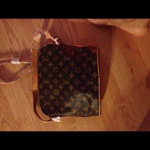 Lv purse