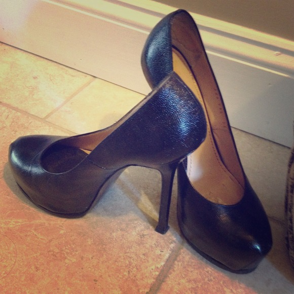 Size 38 Yves Saint Laurent high heels