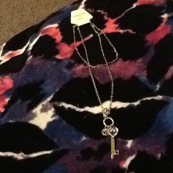 Key necklace - Picture 3 of 3