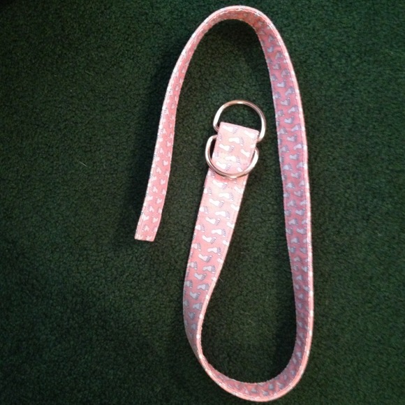 Vineyard Vines pink barefoot belt