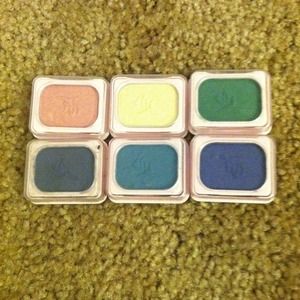 Eyeshadows for missy!!