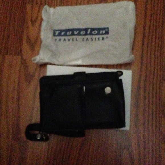 Travelon Travel Easier Wallet/Cellphone Holder