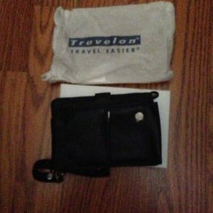 Travelon Travel Easier Wallet/Cellphone Holder