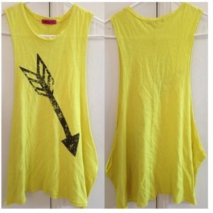✖SOLD✖ Yellow arrow tank