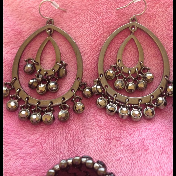 Bundle - Picture 4 of 4