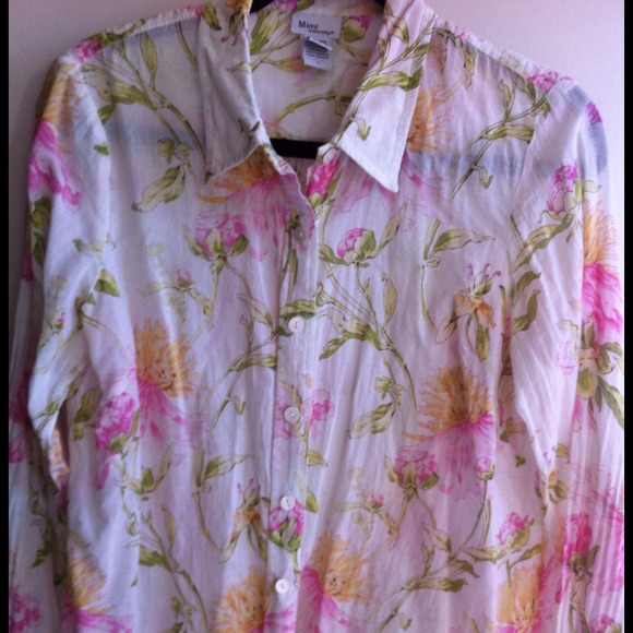 💗Price Reduced💗 Floral Maternity Shirt