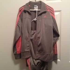 ⛔REDUCED⛔Adidas running suit $45
