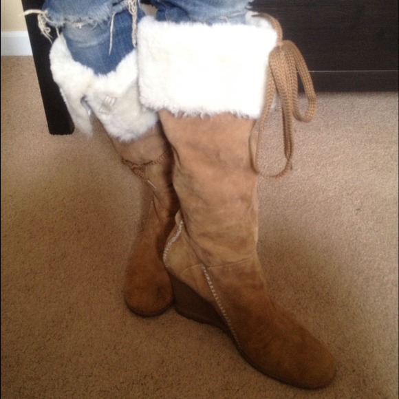 🎯JUST REDUCED🎯Nine West tan suede fashion boot.