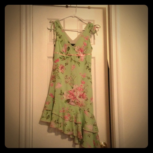💫REDUCED💫Cute spring dress! - Picture 1 of 2