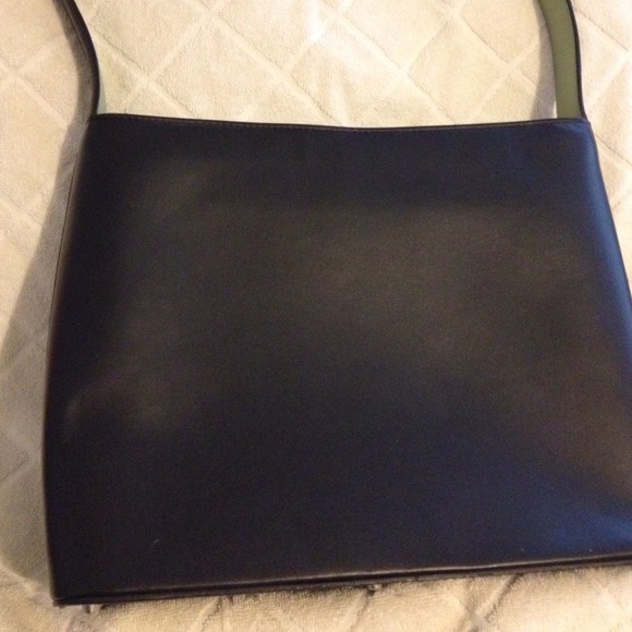 ⬇Reduced⬇Franklin Covey Black/Green Leather Purse