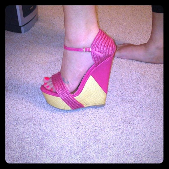 💥PRICE REDUCED💥Sexy pink heels