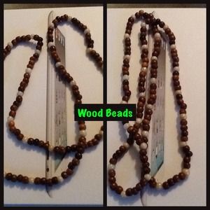 Pretty wood bead necklace