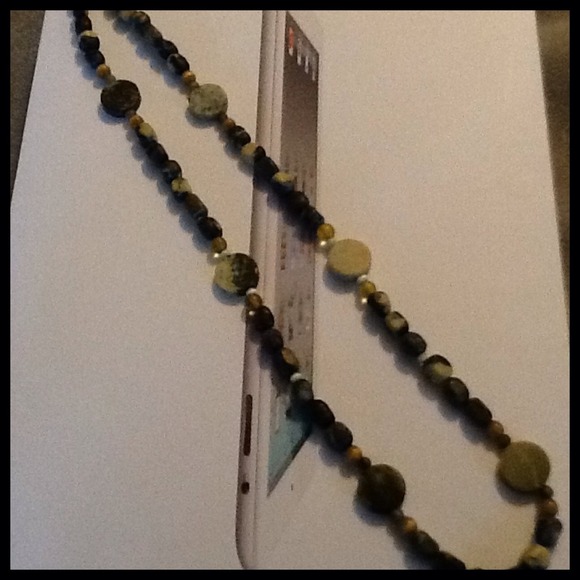 Pretty stone necklace