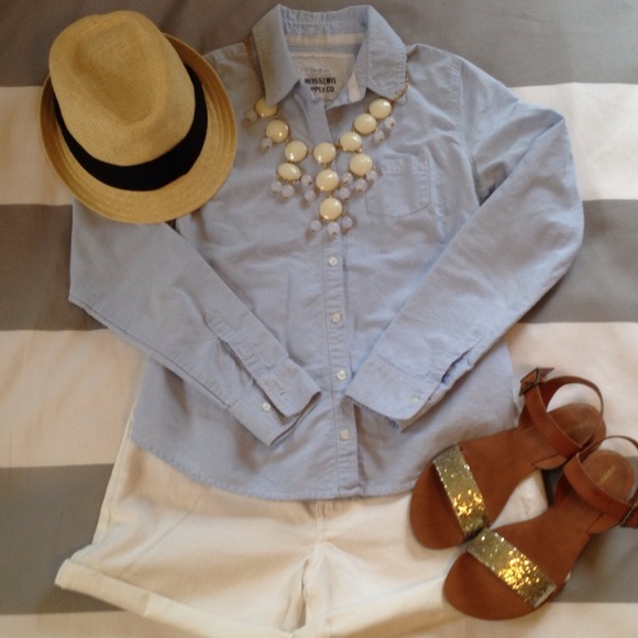 ❌BUNDLED❌ Chambray Oxford button down blouse - Picture 3 of 3