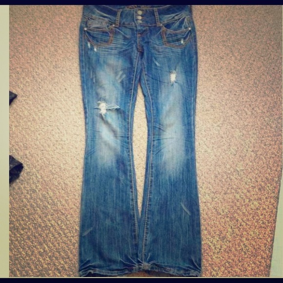 Almost famous distressed jeans !