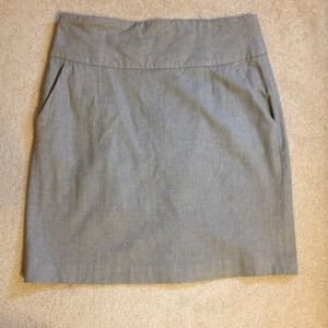 Banana republic grey pencil skirt Reduced!! ⬇⬇⬇