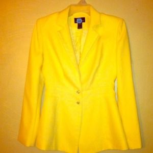 Cute yellow blazer :)